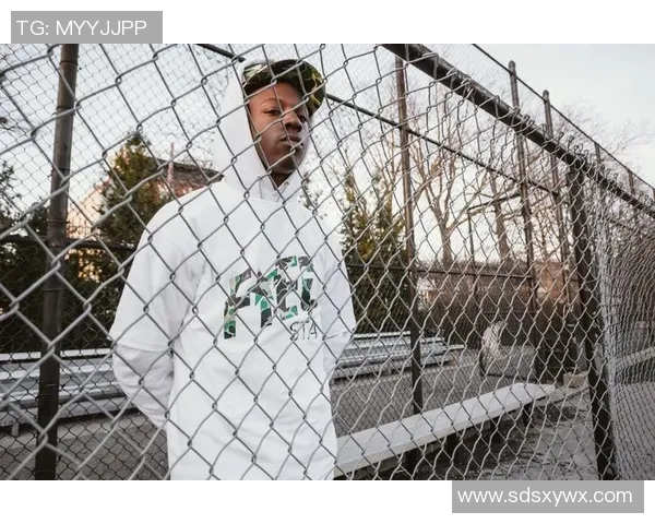 克拉克森等人身着KITH×尼克斯新品亮相,11月5日发售 克拉克森等人身着KITH×尼克斯新品亮相,11月5日发售